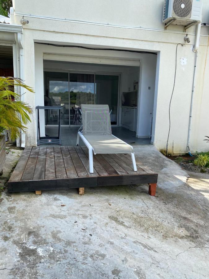 Location Dampierre Apartment เลอโกซิเยร์ ภายนอก รูปภาพ