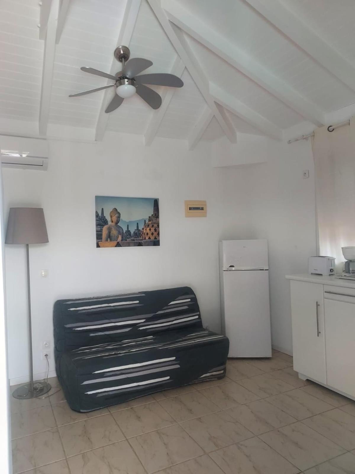 Location Dampierre Apartment เลอโกซิเยร์ ภายนอก รูปภาพ