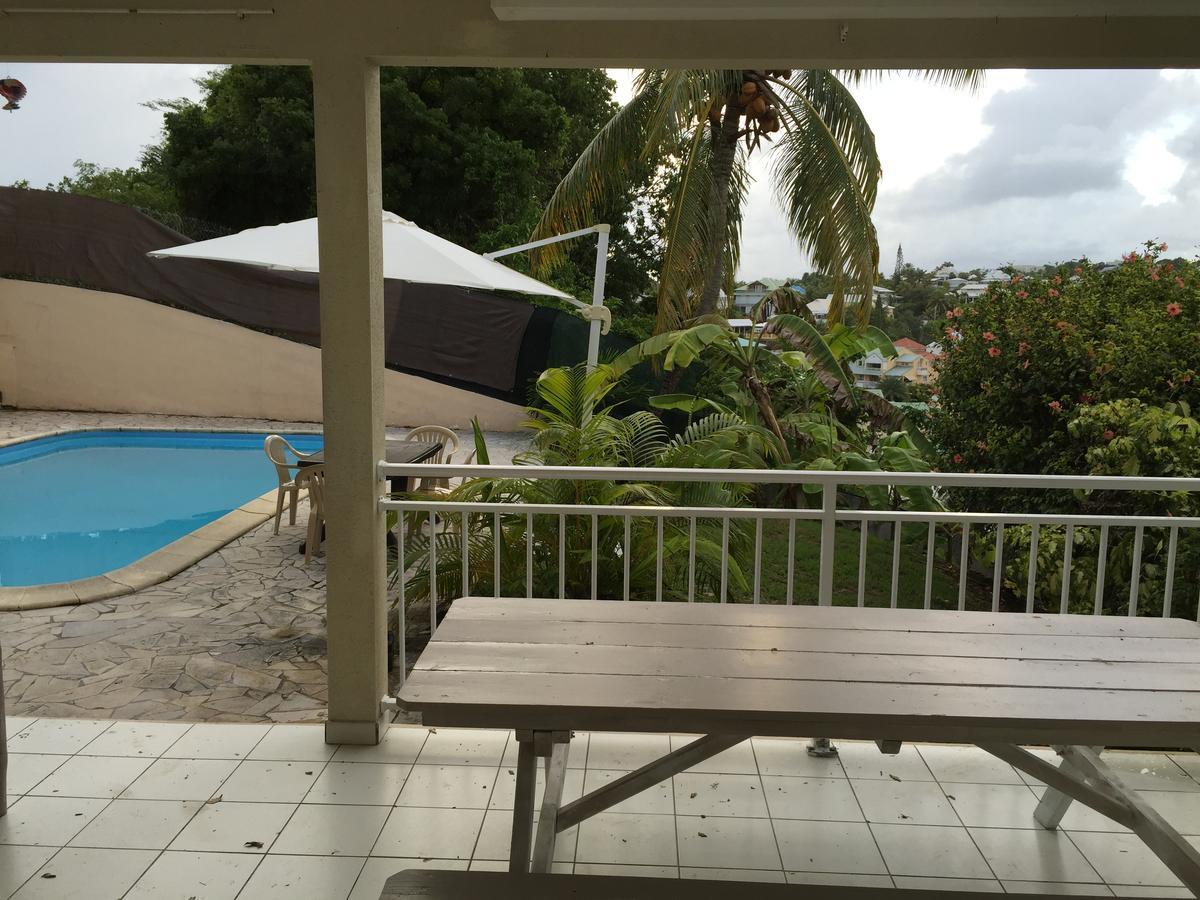 Location Dampierre Apartment เลอโกซิเยร์ ภายนอก รูปภาพ